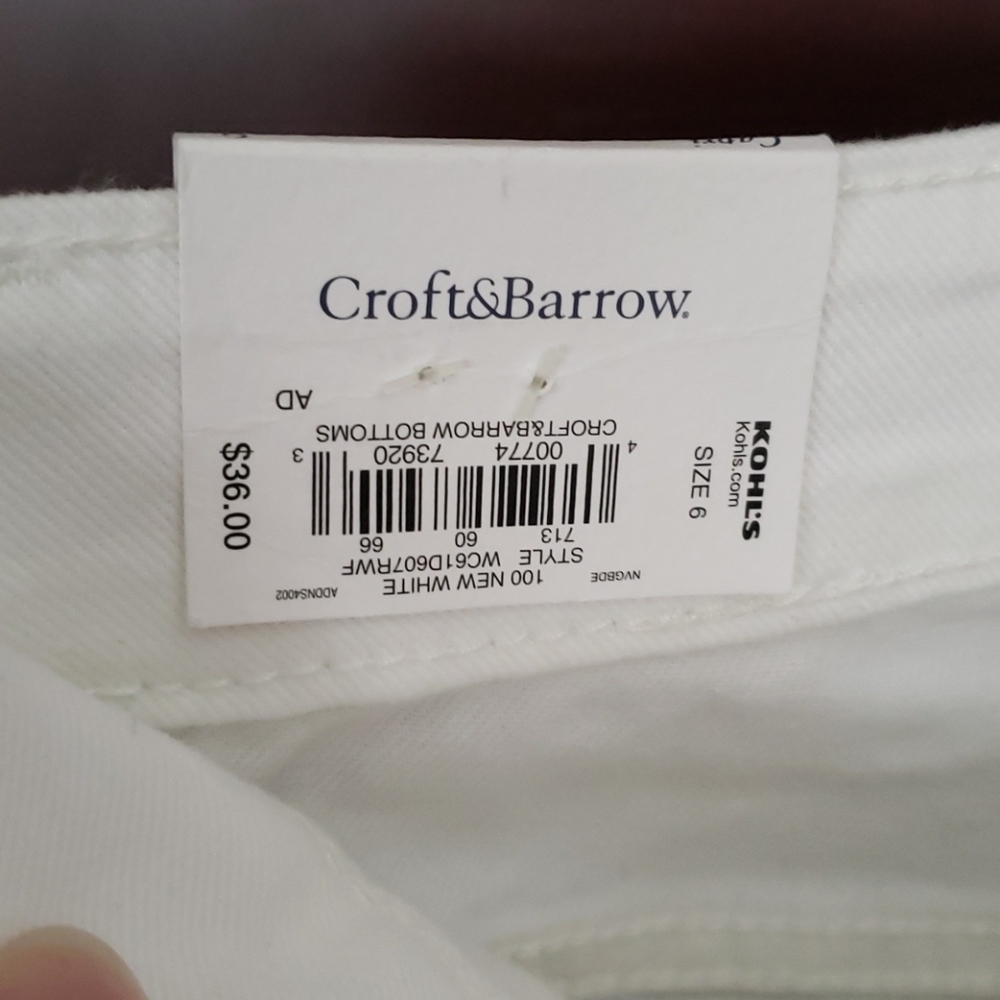 NWT Women's Mid Calf Capris - Picture 2 of 5